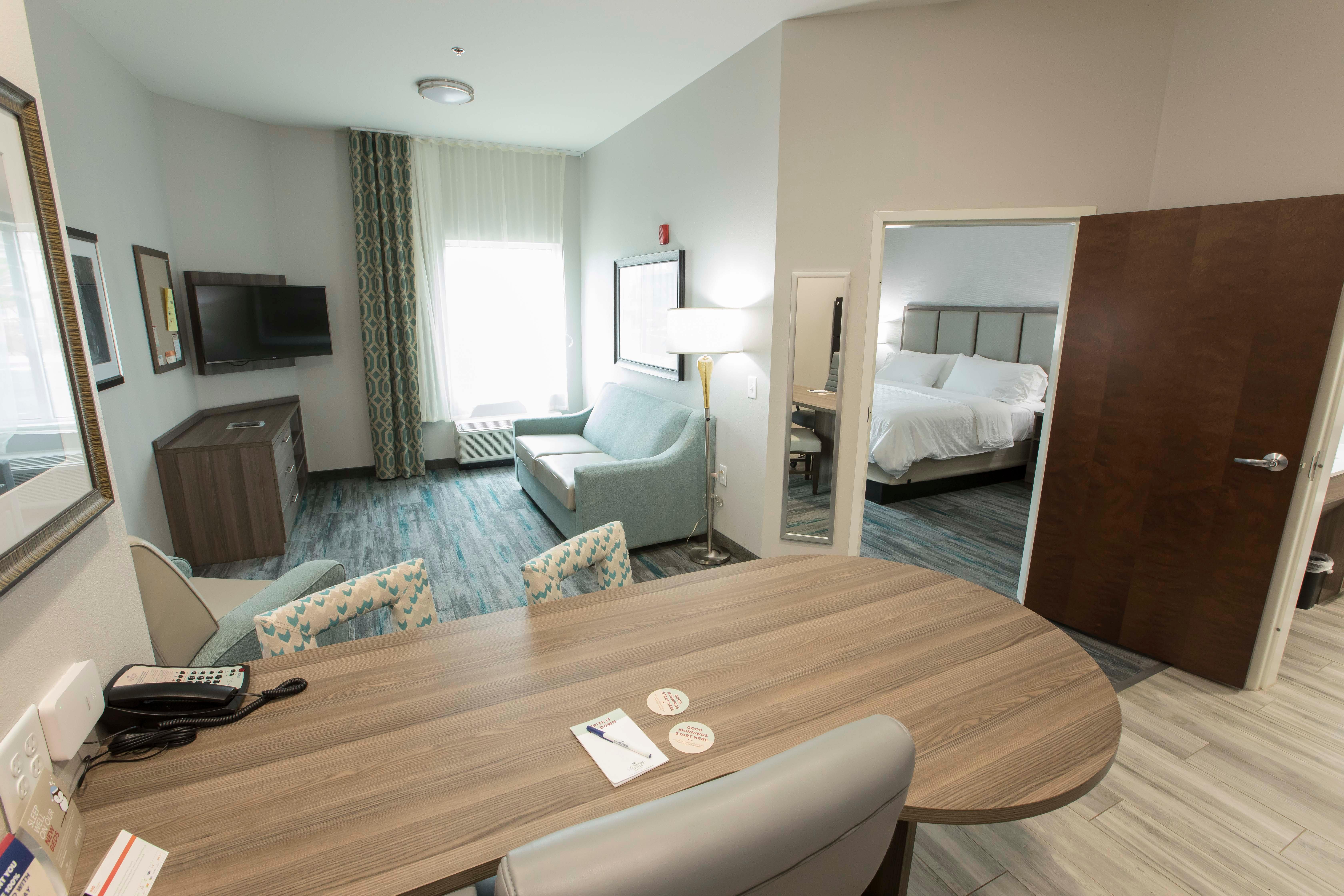 แคนเดิลวูด สวีท แมคโดเนาท์ Hotel แมคโดเนอ ภายนอก รูปภาพ